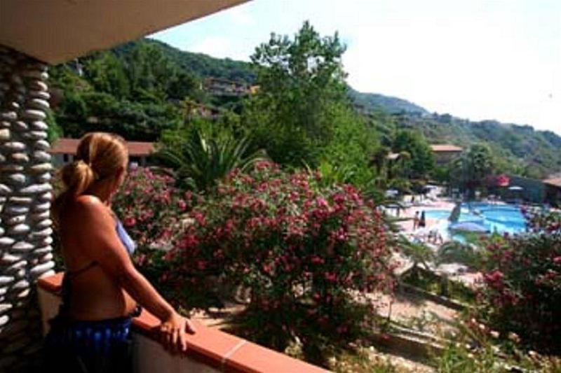 Blue Paradise Villaggio Parghelia Eksteriør bilde